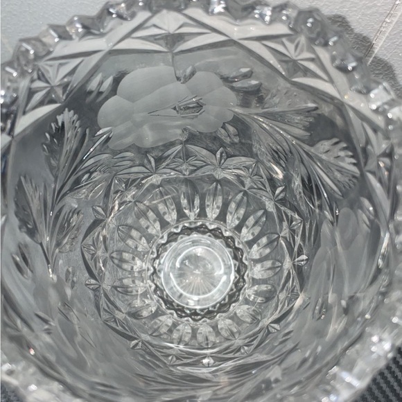 Crystal Class Floral Vase - Picture 3 of 6